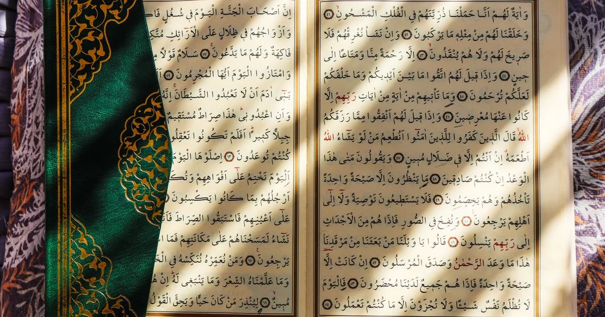 Cara Menerapkan Nilai Al-Quran dalam Kehidupan Mahasiswa Sehari-hari
