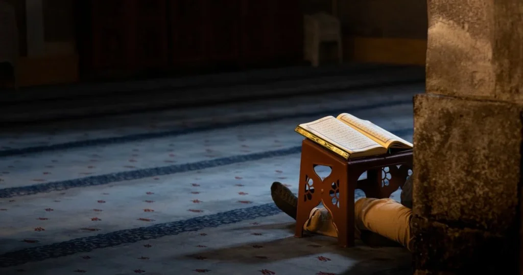 Cara Membagi Waktu Kuliah dan Menghafal Al Quran bagi Mahasiswa