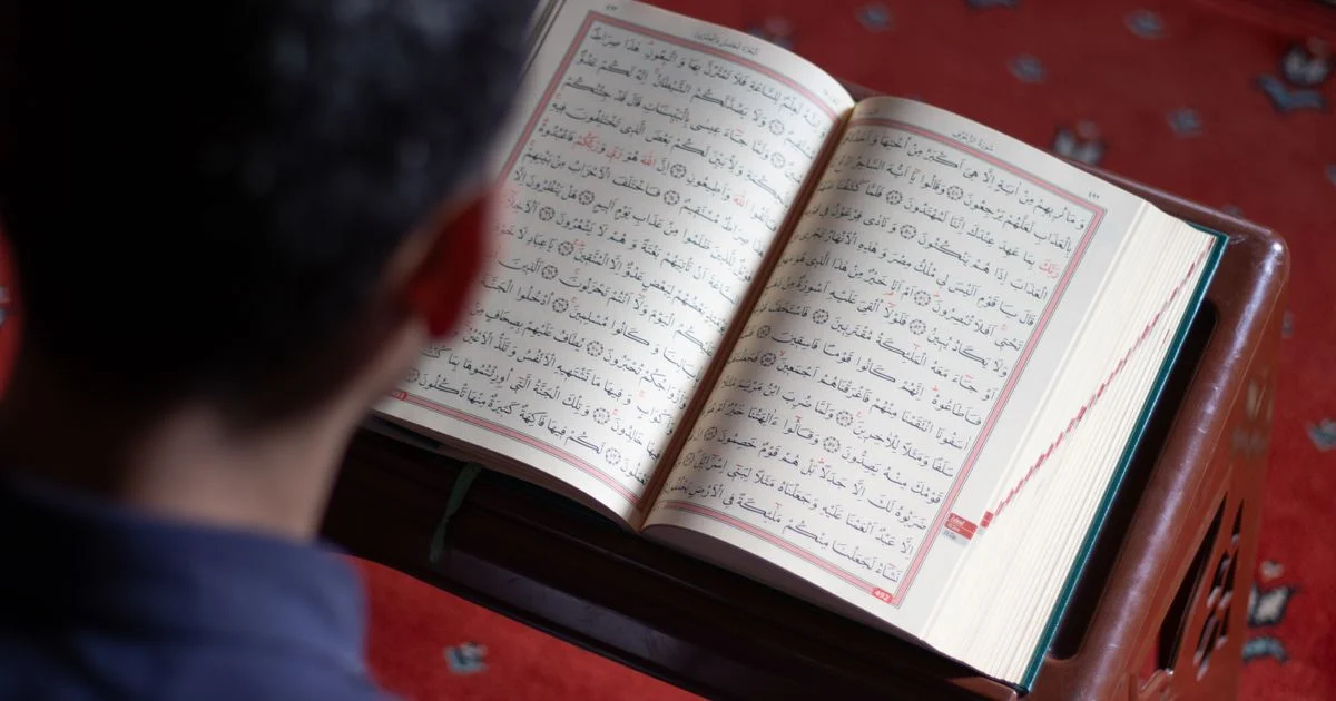 Pentingnya Ilmu Tajwid dalam Membaca Al-Qur’an dan Keutamaannya